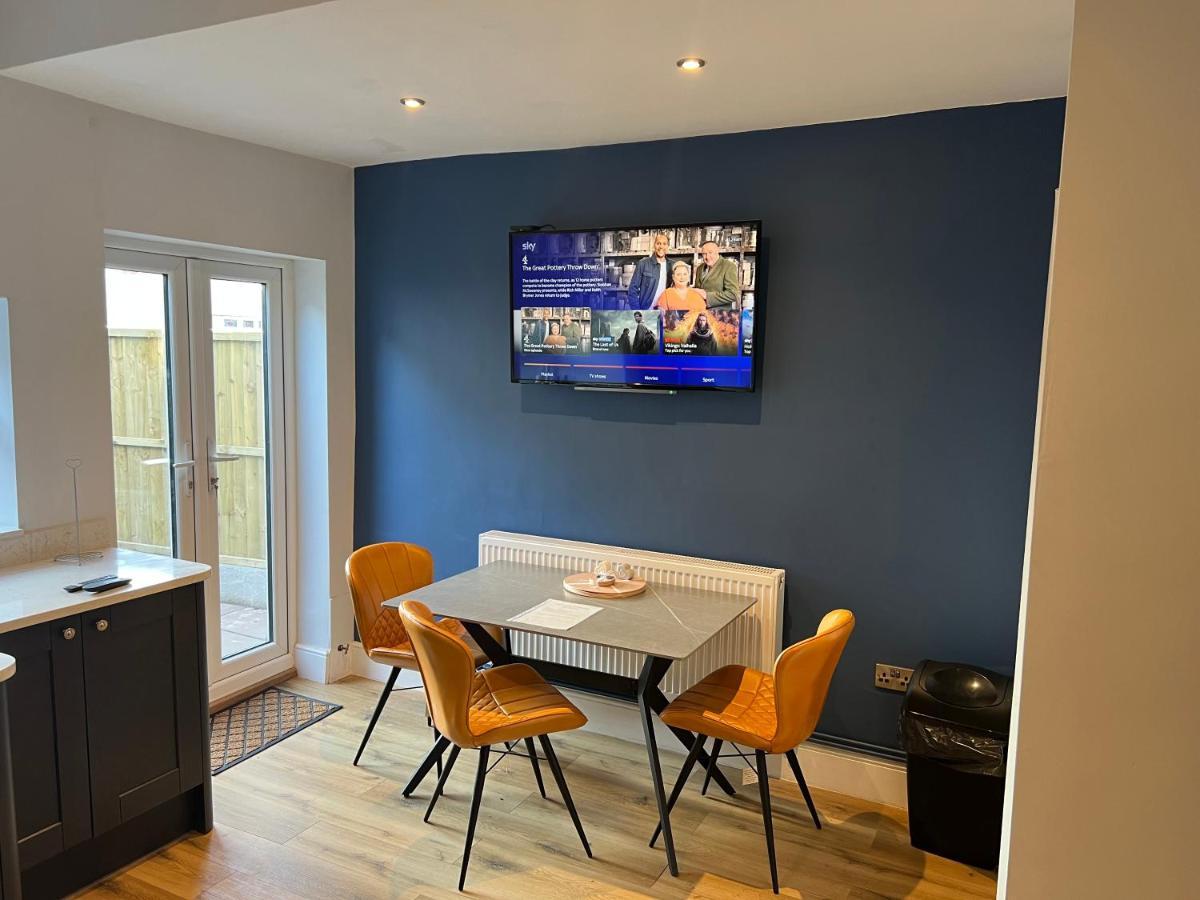 Luxury 2 Bed Apartment Great Location Stoke-on-Trent Εξωτερικό φωτογραφία