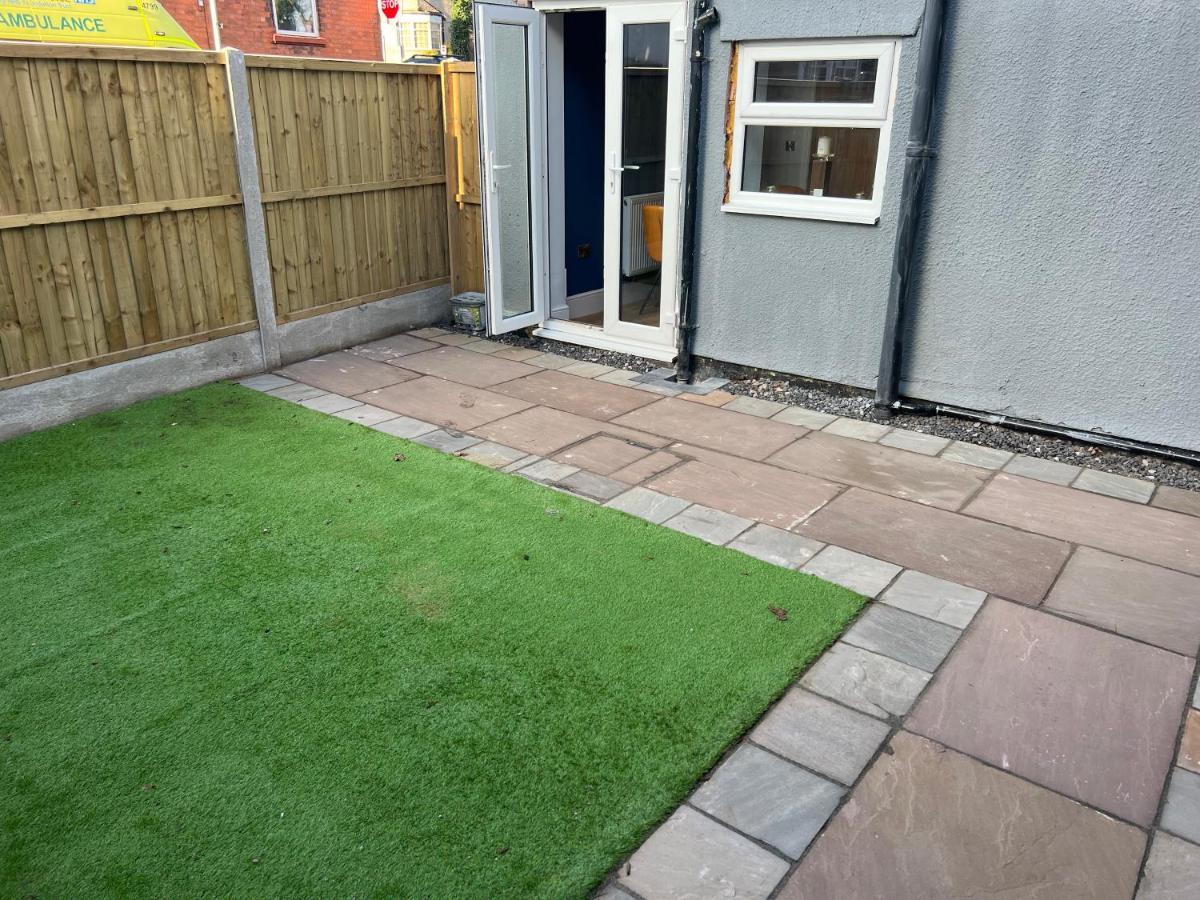 Luxury 2 Bed Apartment Great Location Stoke-on-Trent Εξωτερικό φωτογραφία